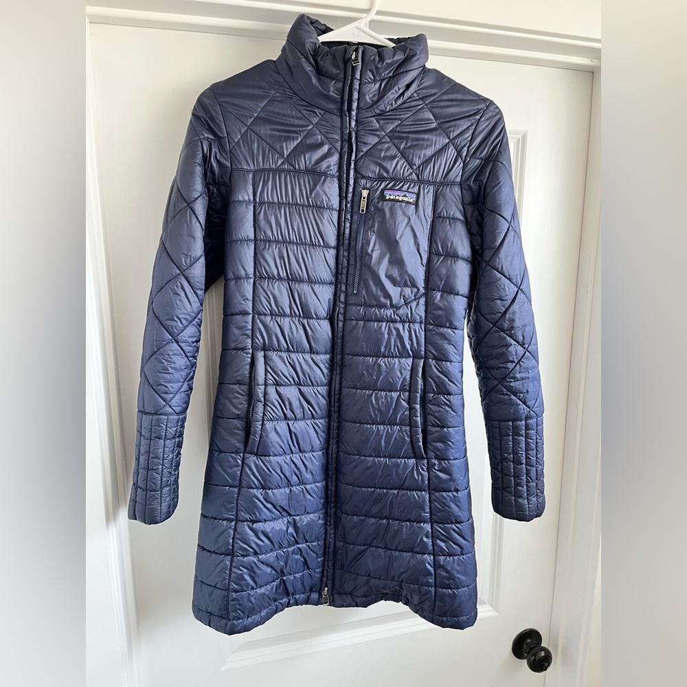 xs, navy, puffy parka jacket from Patagonia